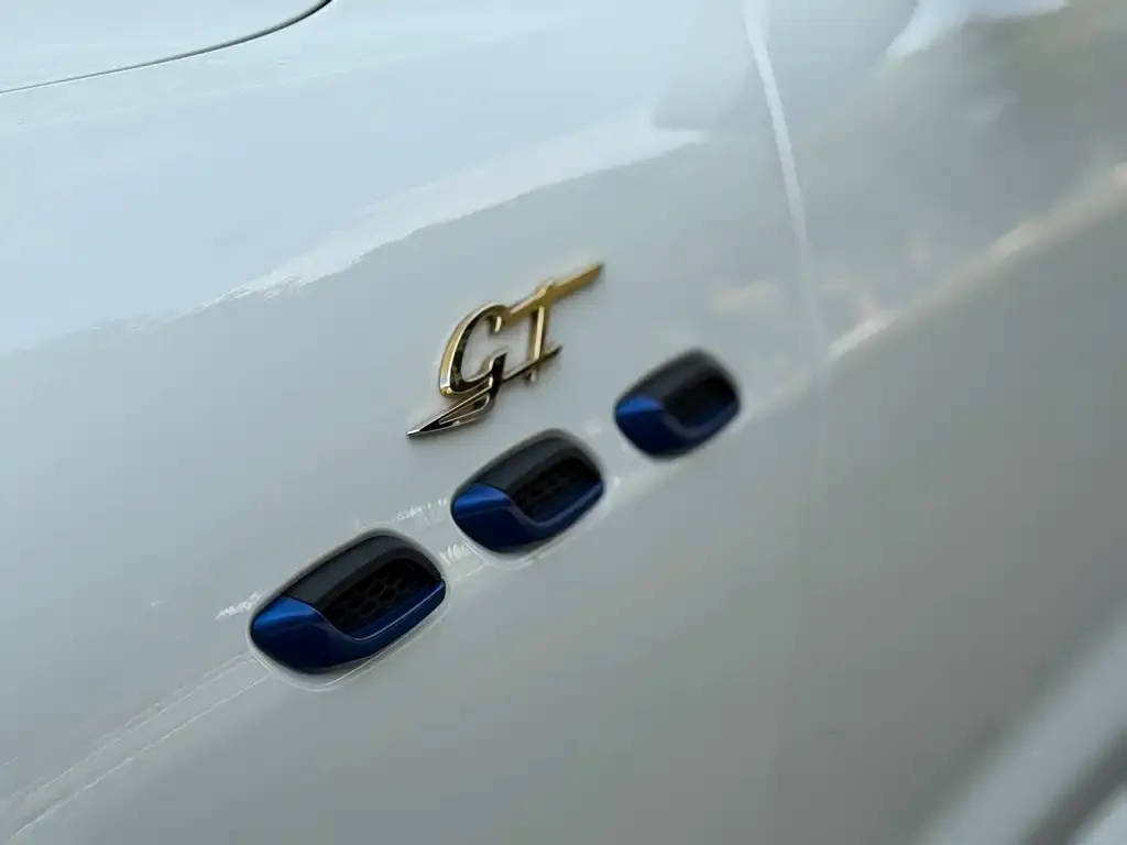 Maserati Levante 2023 из CN, фото 2