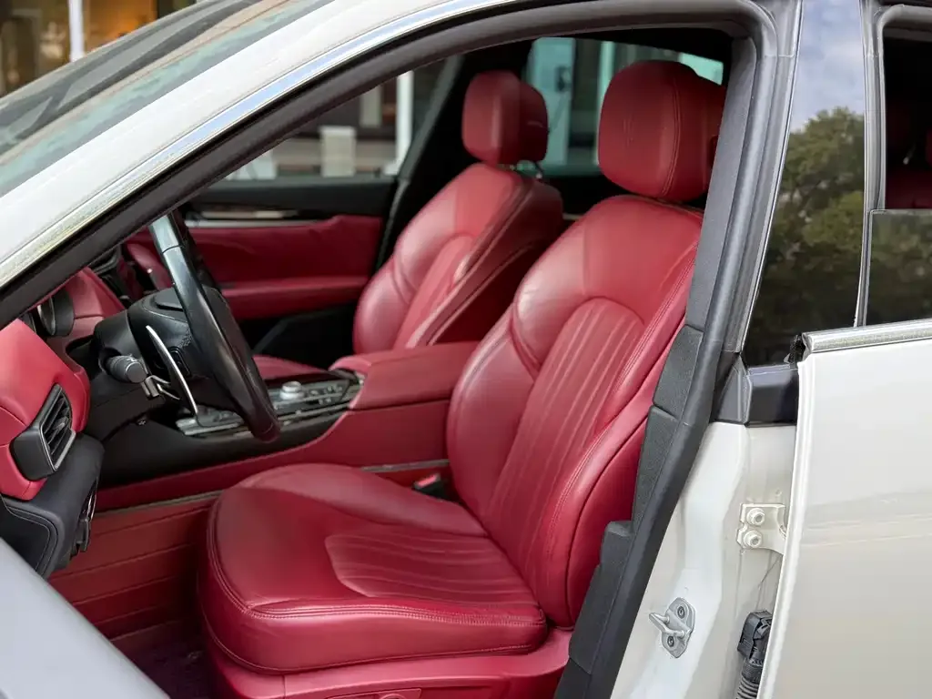 Maserati Levante 2023 из CN, фото 10
