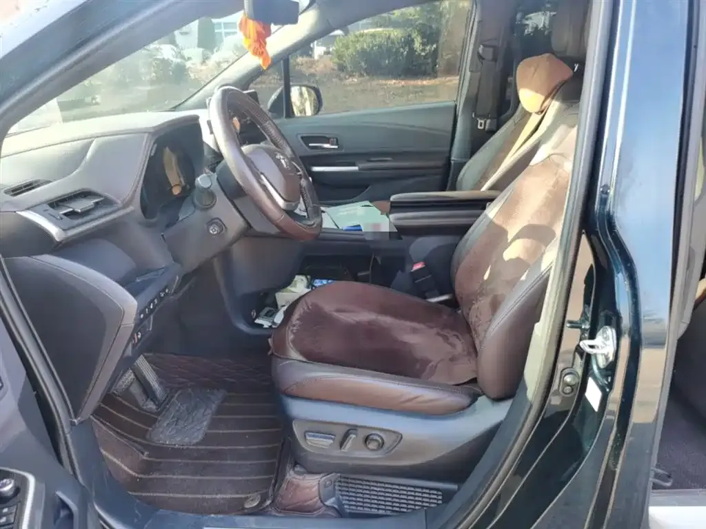 Toyota Granvia 2023 из CN, фото 7