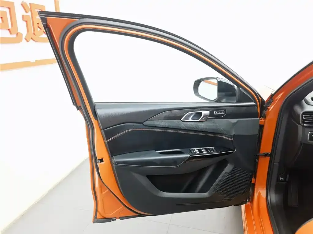 Lynk & Co 02 Hatchback 2022 из CN, фото 5
