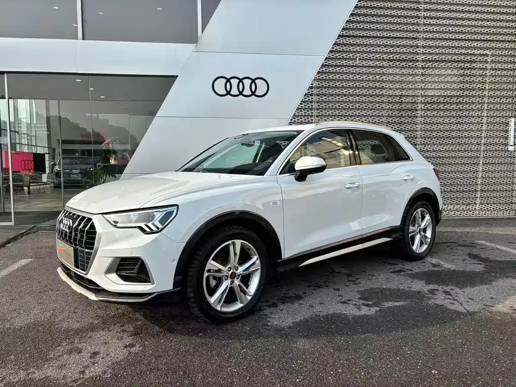 Audi Q3 2023 из CN, фото 1