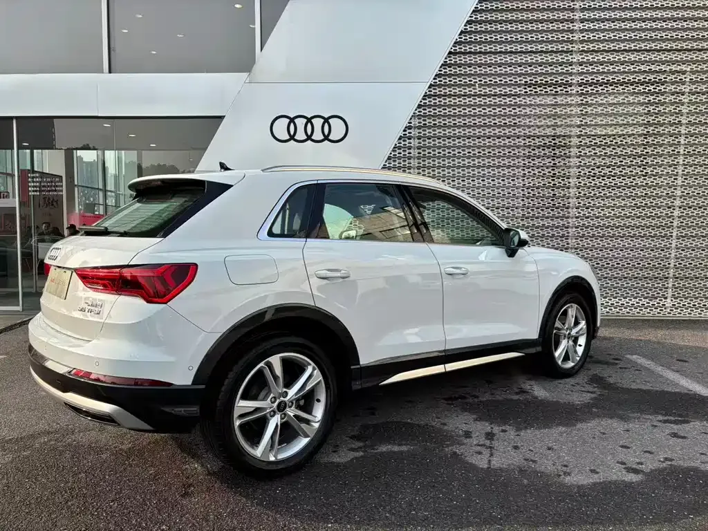 Audi Q3 2023 из CN, фото 4