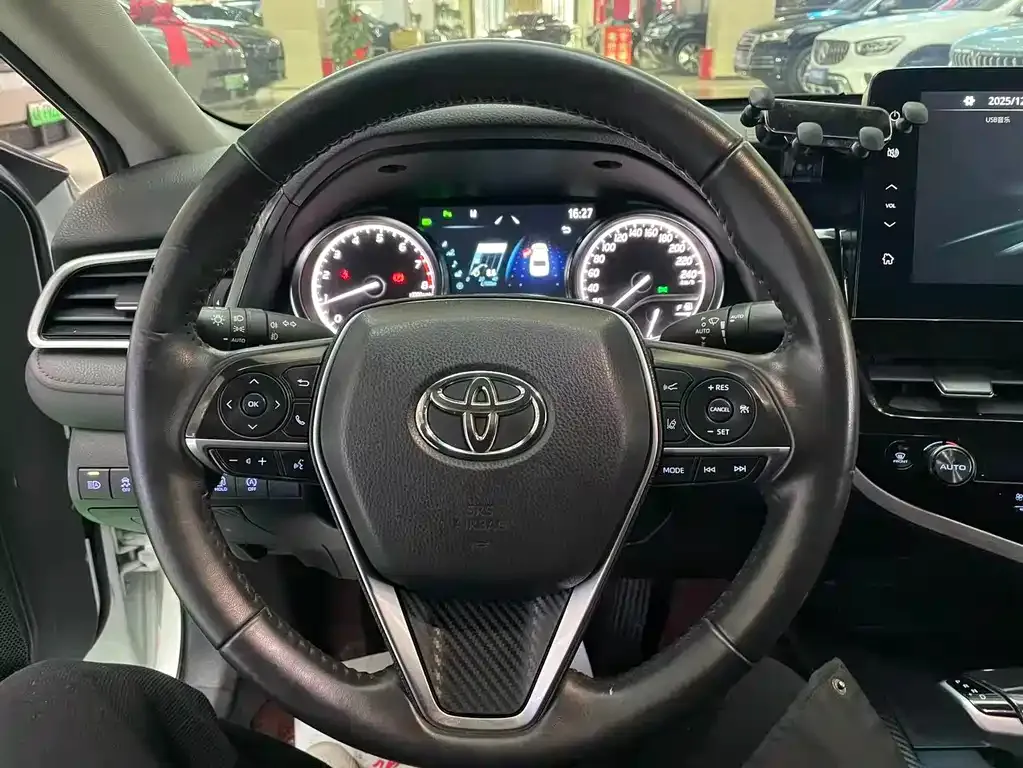 Toyota Camry 2021 из CN, фото 10