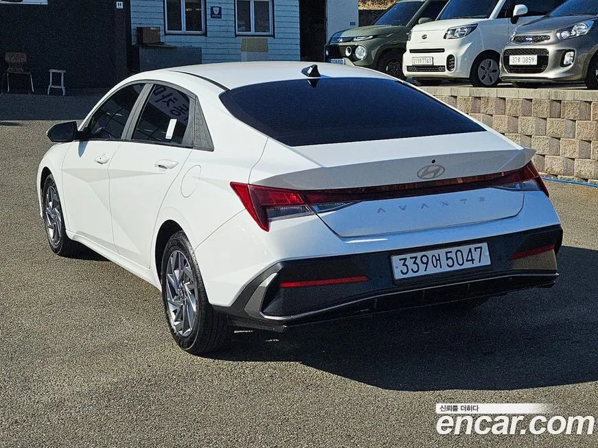 Hyundai AVANTE — фото 4