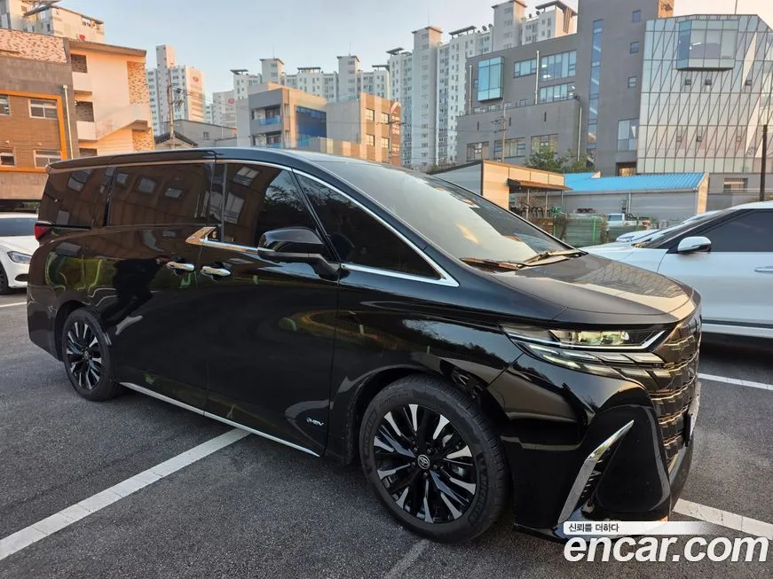 Toyota Alphard — фото 6