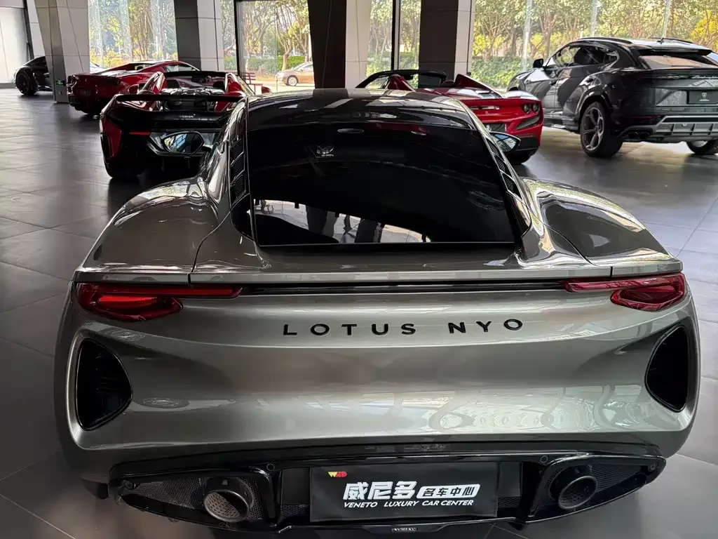 Lotus Emira 2024 из CN, фото 4