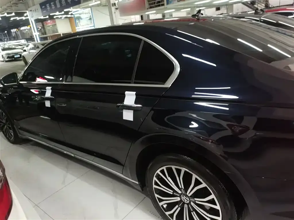 Volkswagen Phideon — фото 6