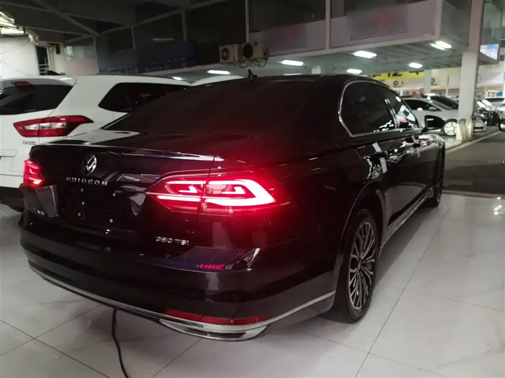 Volkswagen Phideon — фото 9