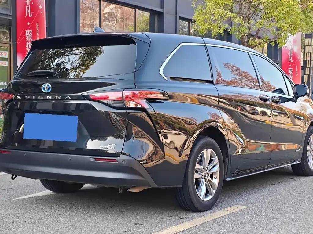 Toyota Sienna 2023 из CN, фото 7