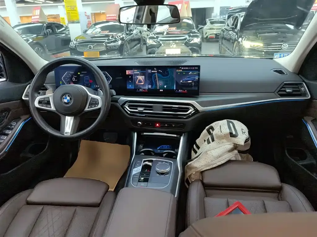 BMW 3 Series 2023 из CN, фото 3