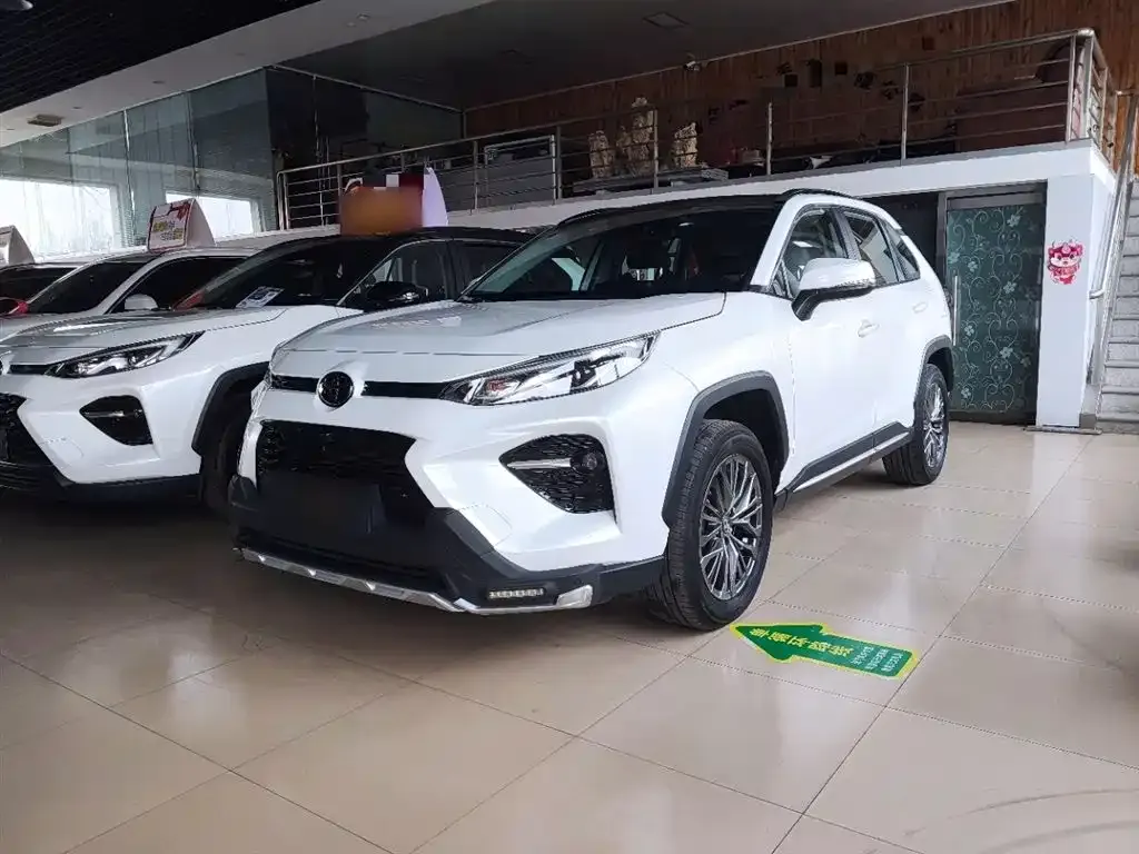 Toyota Wildlander 2023 из CN, фото 1