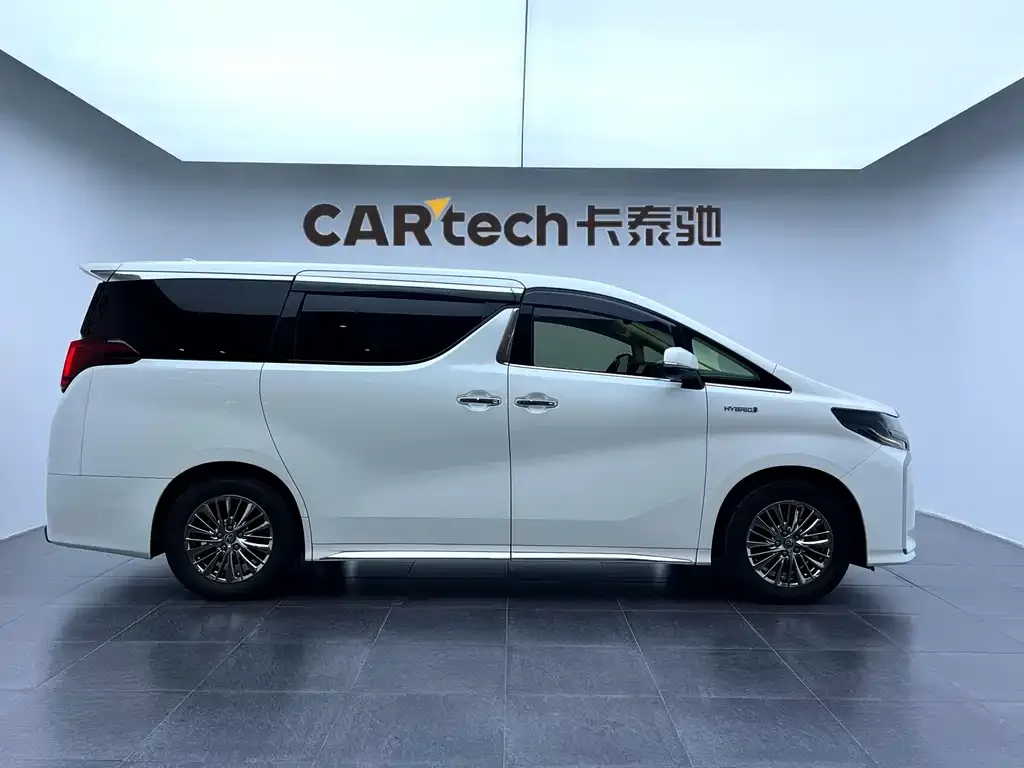 Toyota Alphard 2023 из CN, фото 3