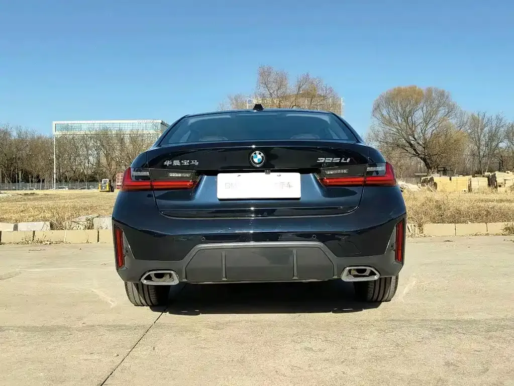 BMW 3 Series 2025 из CN, фото 2