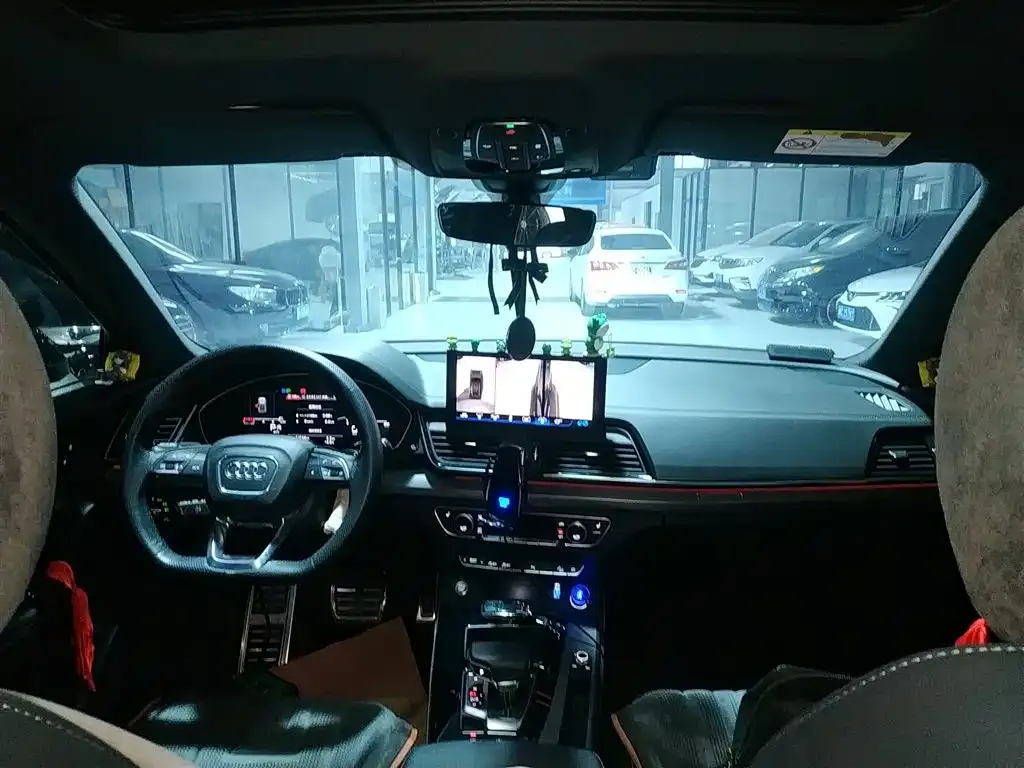 Audi Q5L 2023 из CN, фото 9