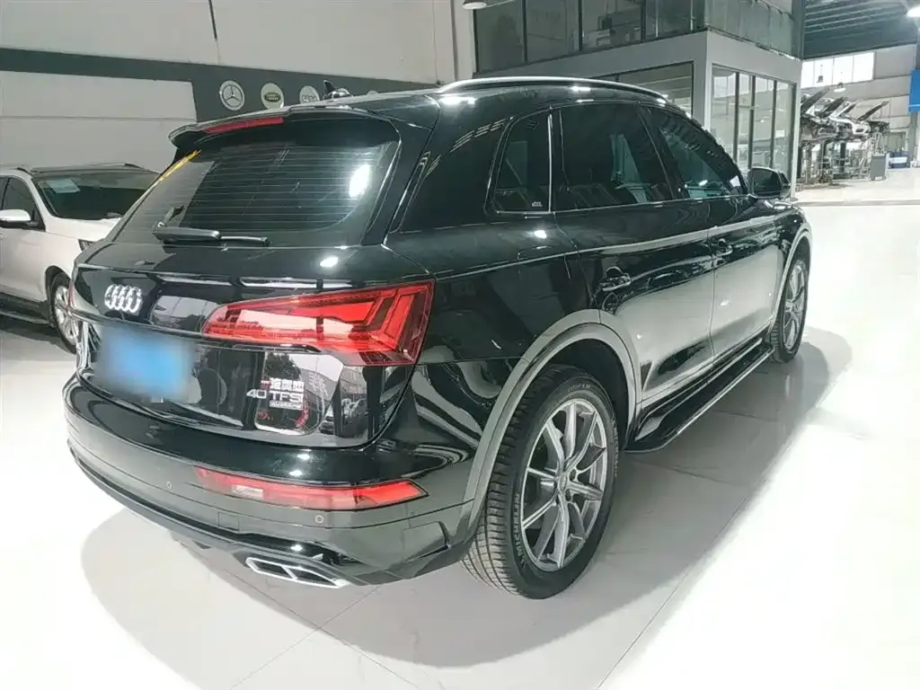 Audi Q5L 2023 из CN, фото 2