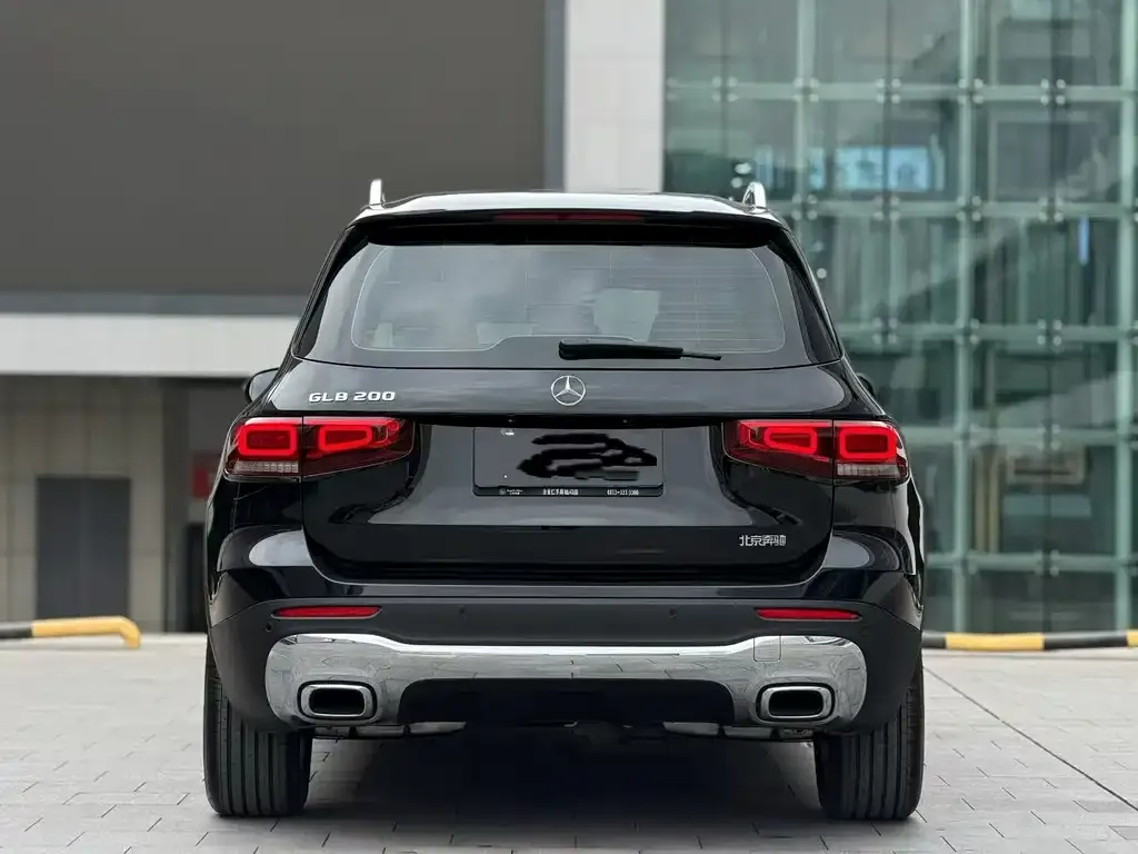 Mercedes-Benz GLB — фото 9