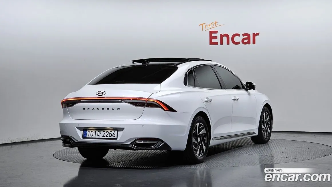 Hyundai Grandeur 2022 из KR, фото 2