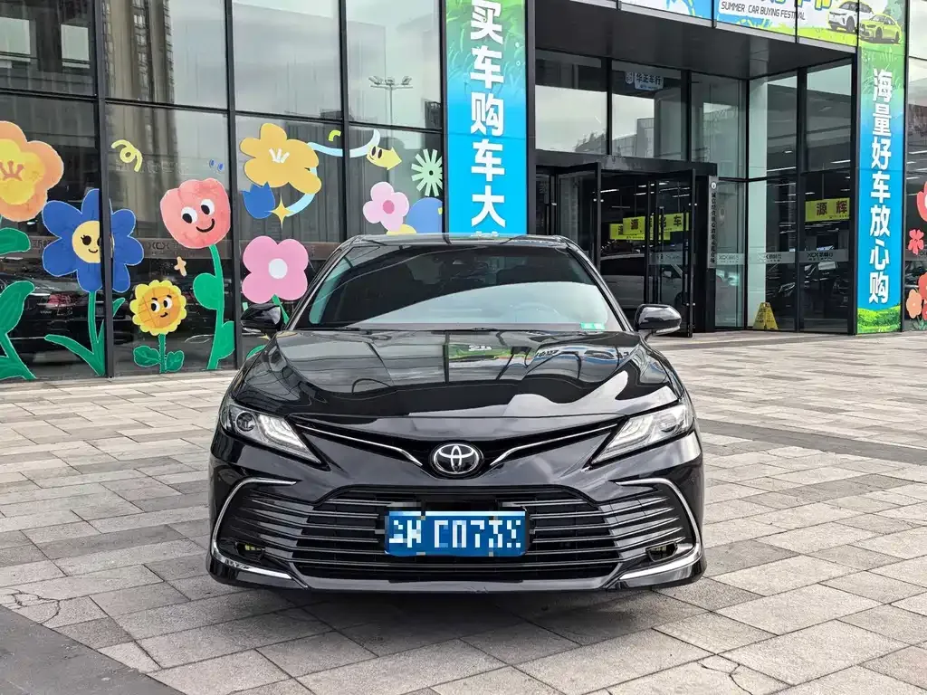 Toyota Camry 2023 из CN, фото 2