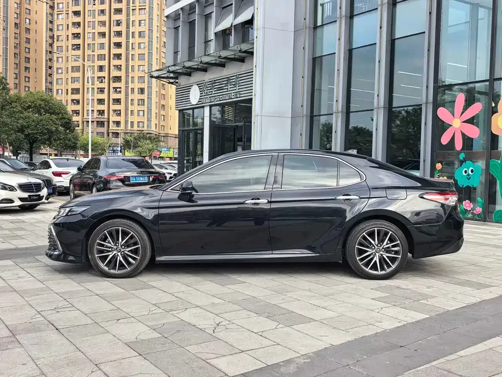 Toyota Camry 2023 из CN, фото 3