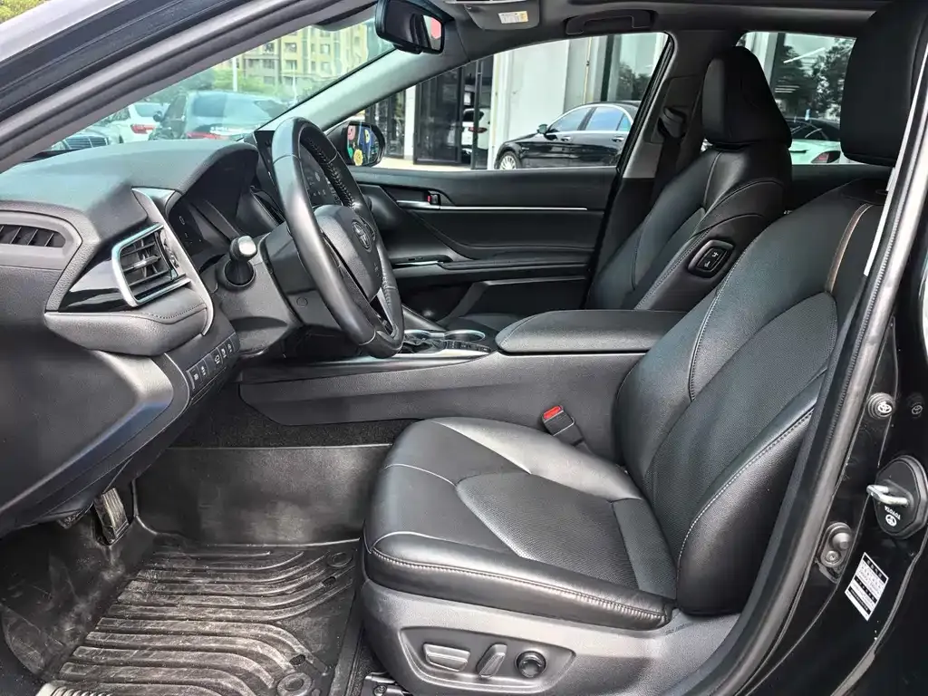 Toyota Camry 2023 из CN, фото 6