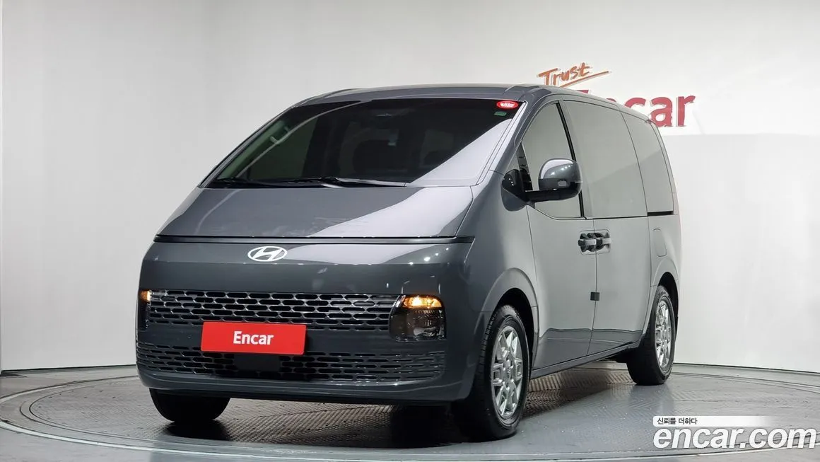 Hyundai Staria
