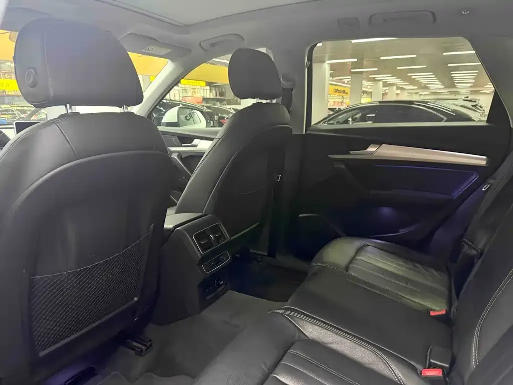 Audi Q5L 2021 из CN, фото 7