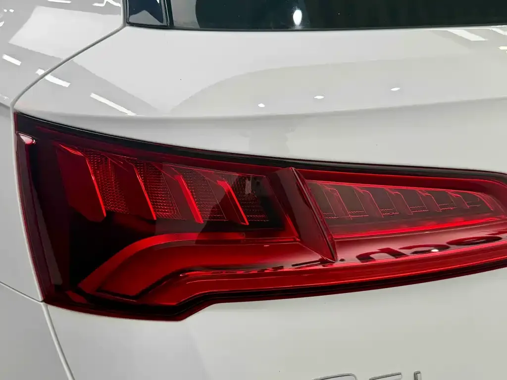 Audi Q5L 2021 из CN, фото 3