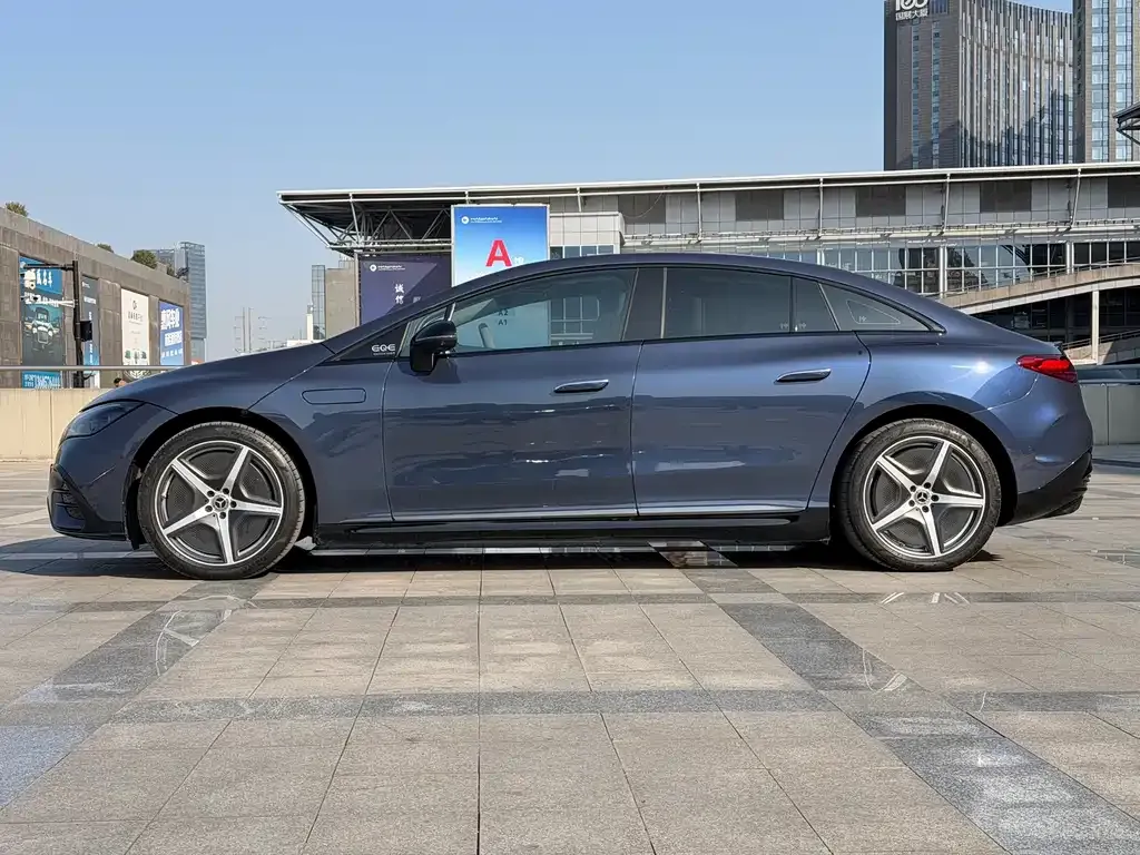 Mercedes-Benz EQE 2023 из CN, фото 10