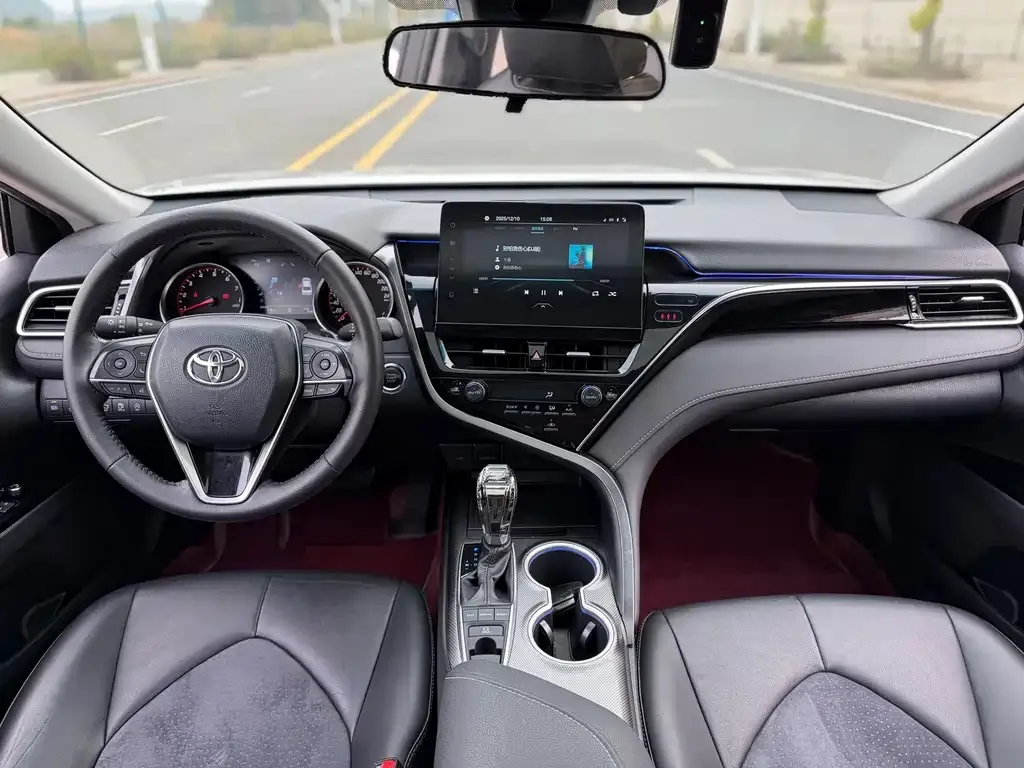 Toyota Camry 2023 из CN, фото 6