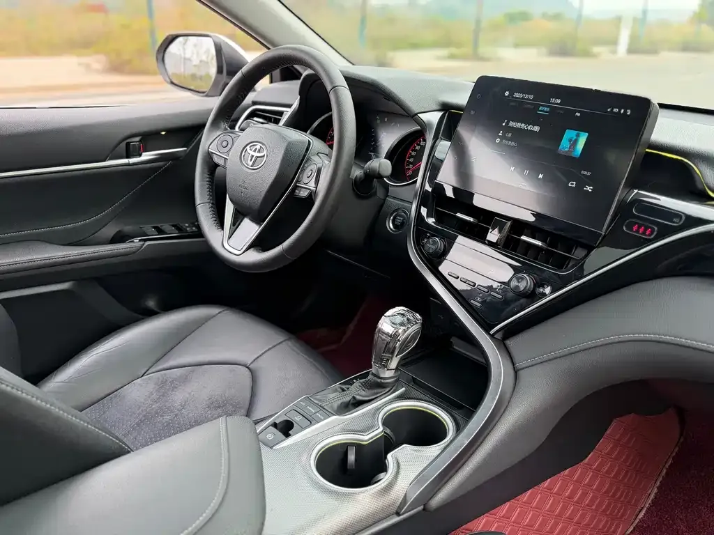 Toyota Camry 2023 из CN, фото 8