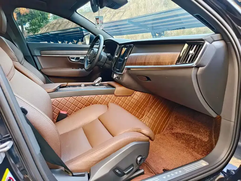 Volvo S90 — фото 8