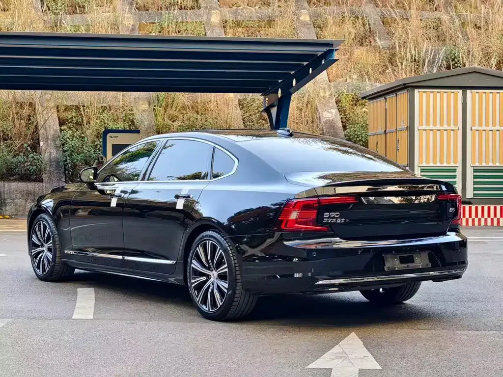 Volvo S90 — фото 6
