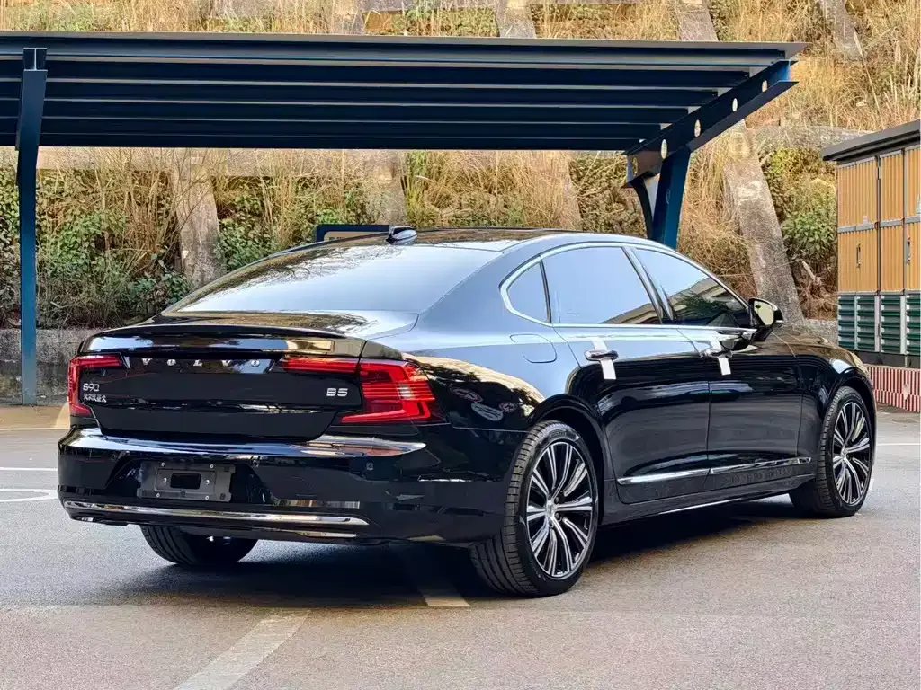 Volvo S90 — фото 9