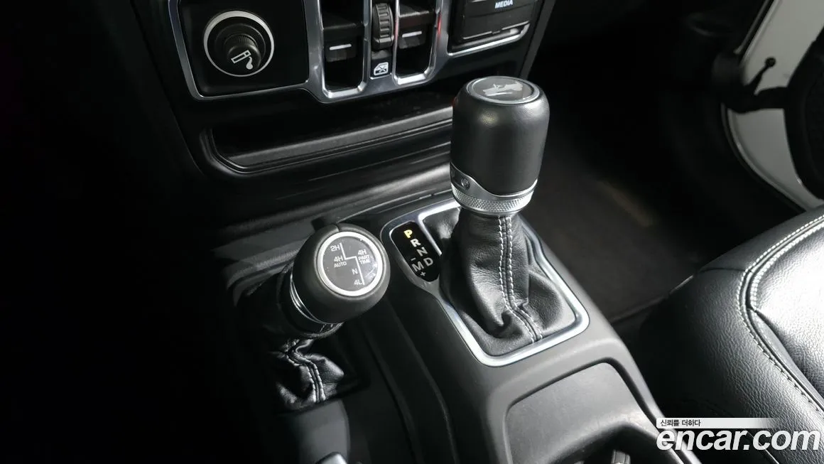 Jeep Wrangler 2022 из KR, фото 9