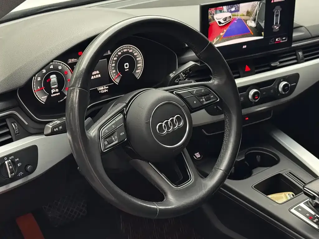 Audi A4L 2023 из CN, фото 4