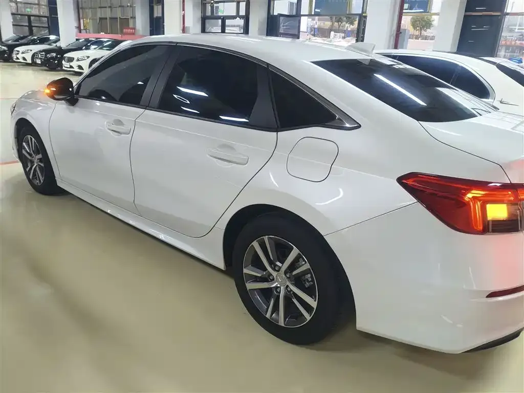 Honda Civic — фото 6