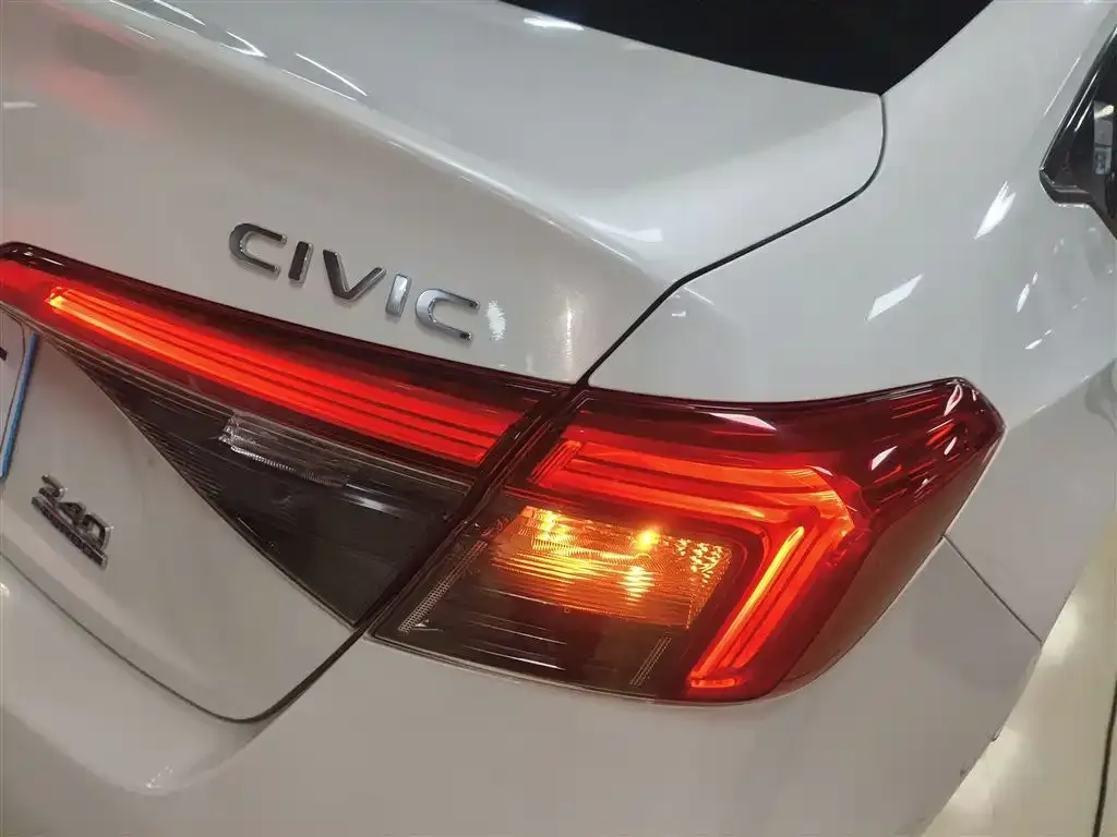 Honda Civic — фото 4