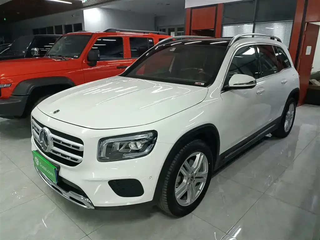 Mercedes-Benz GLB — фото 5