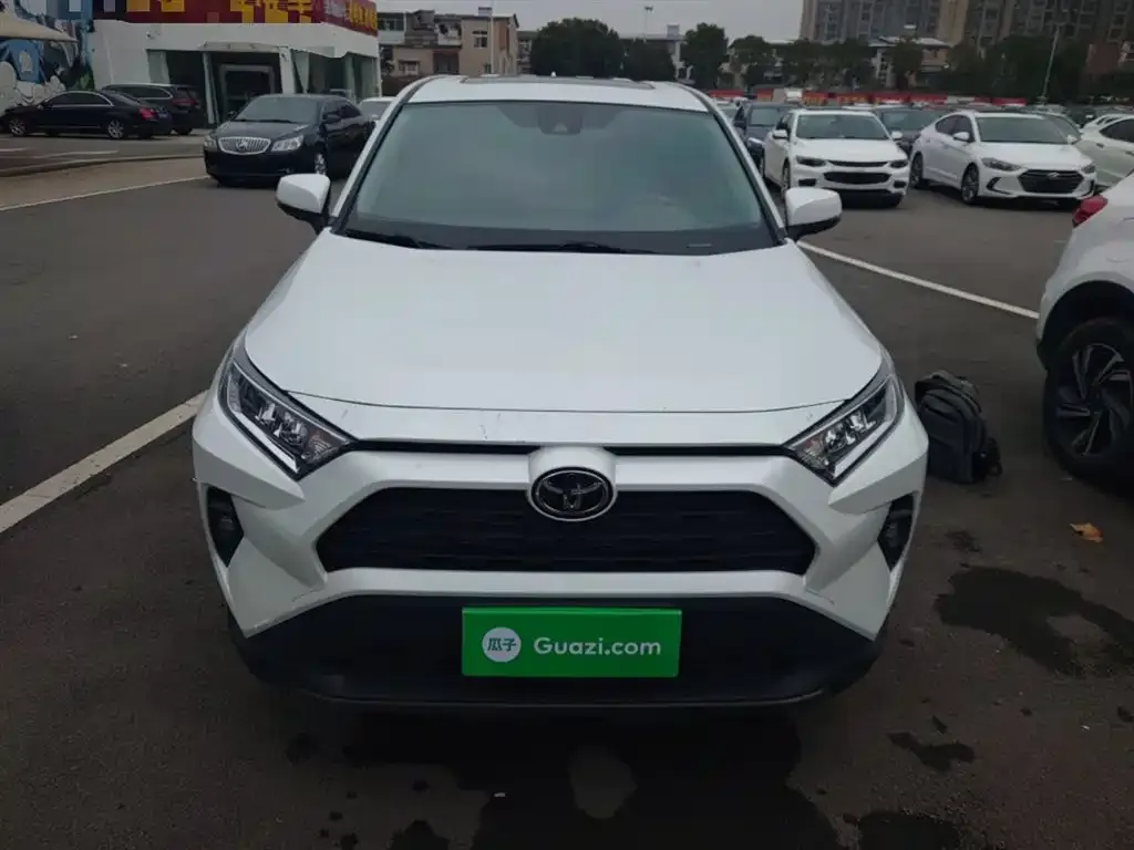 Toyota RAV4 2024 из CN, фото 2