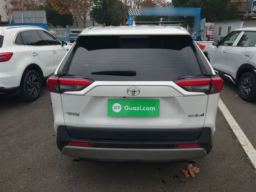 Toyota RAV4 2024 из CN, фото 6