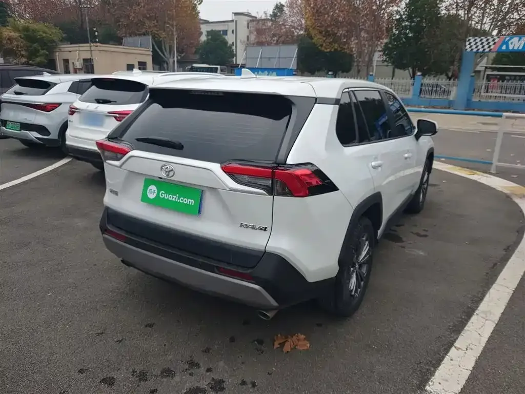 Toyota RAV4 2024 из CN, фото 10
