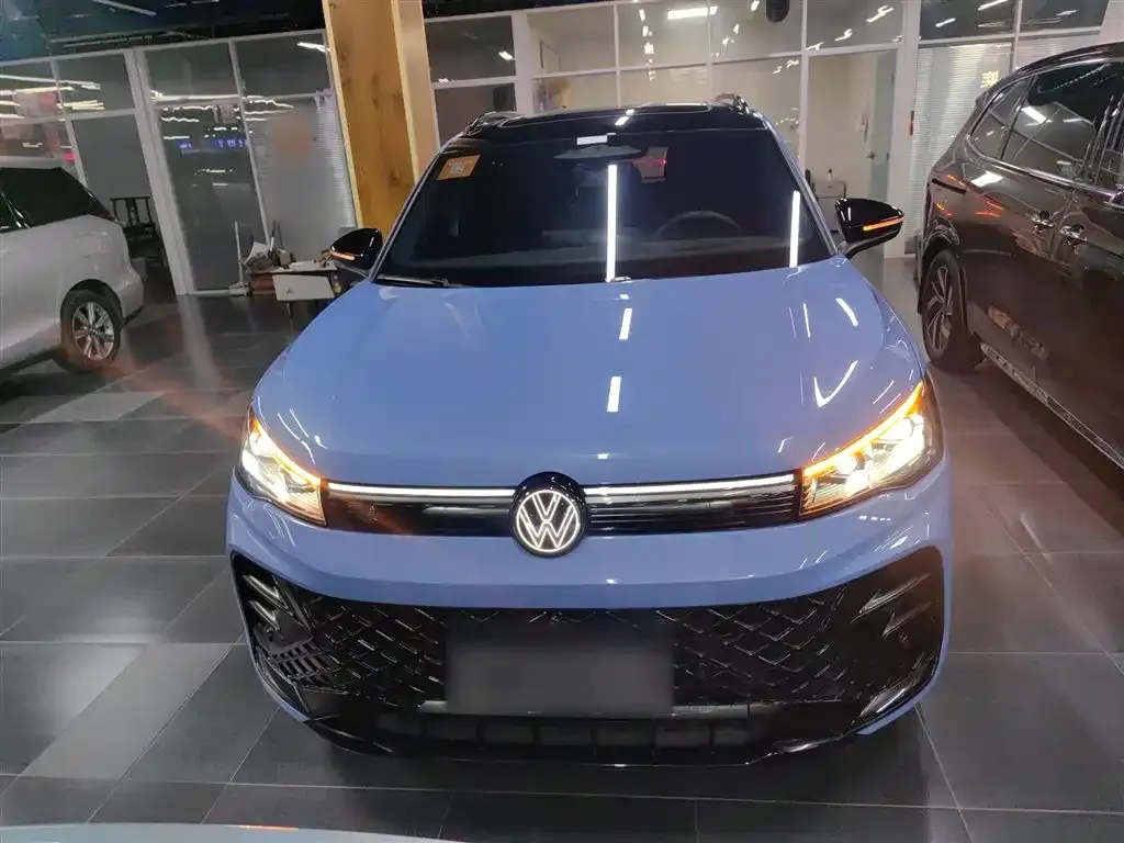 Volkswagen Tiguan L 2024 из CN, фото 5