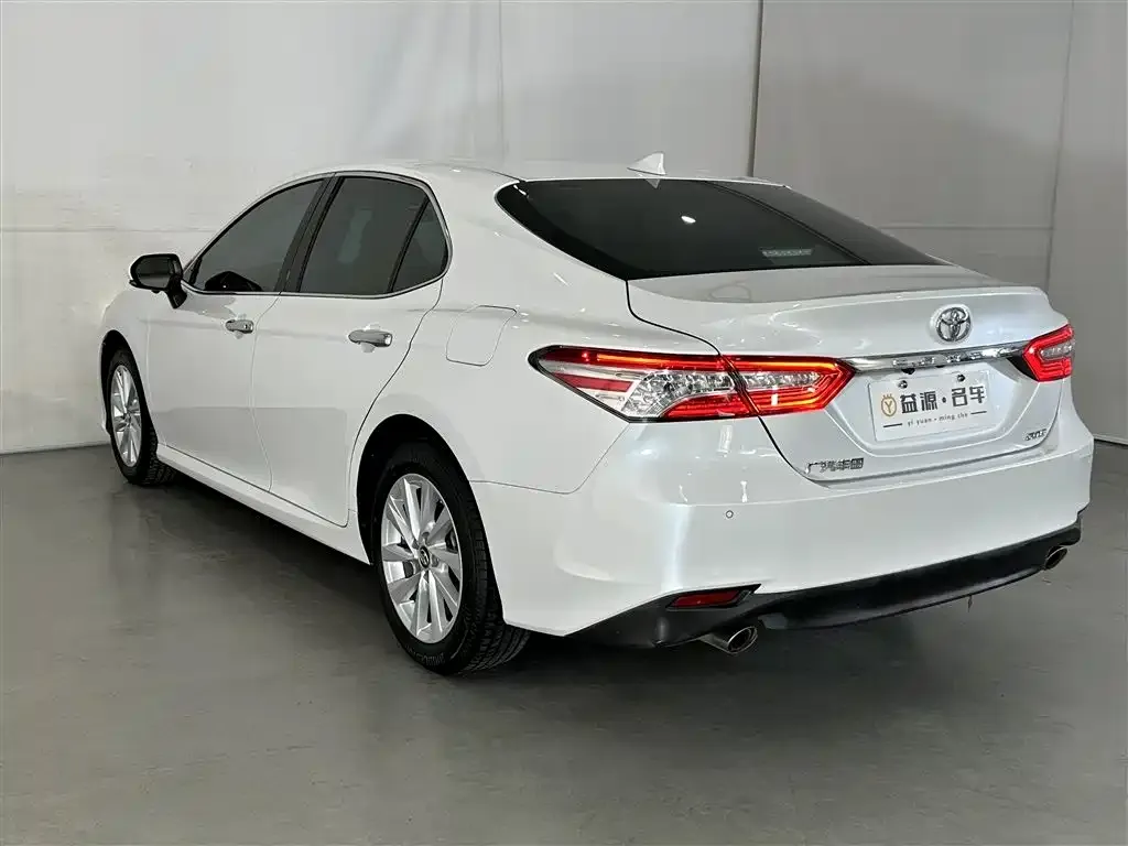 Toyota Camry 2021 из CN, фото 10