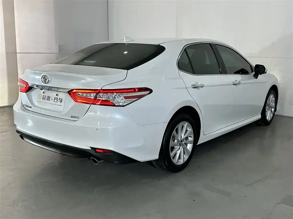 Toyota Camry 2021 из CN, фото 4