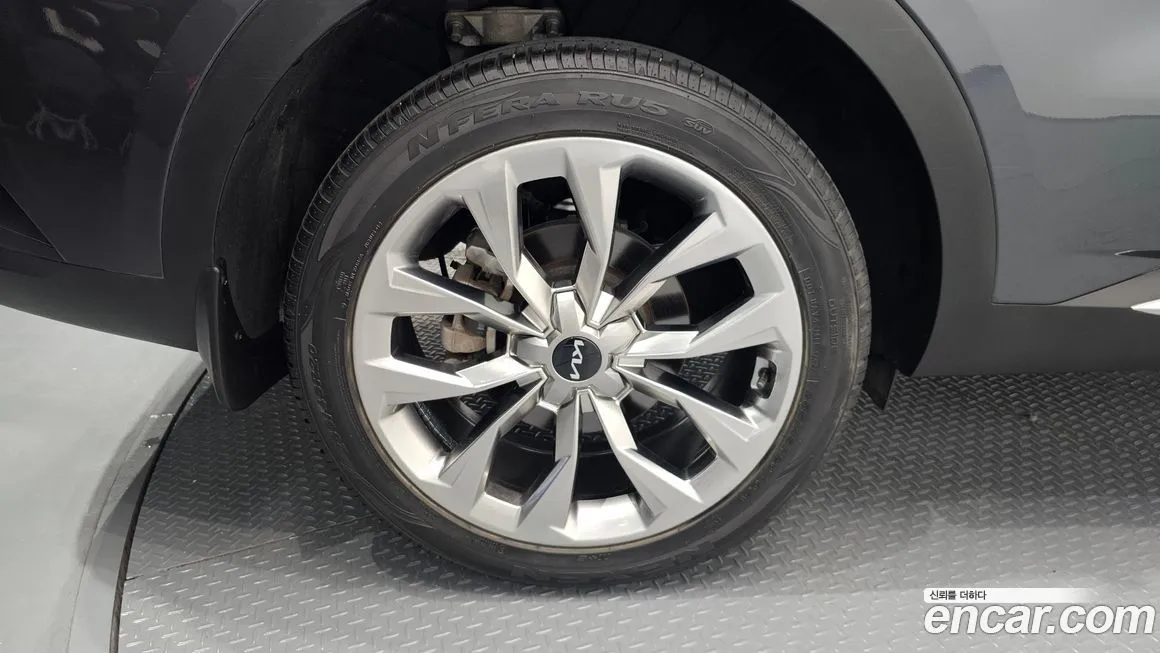 Kia Sorento — фото 5