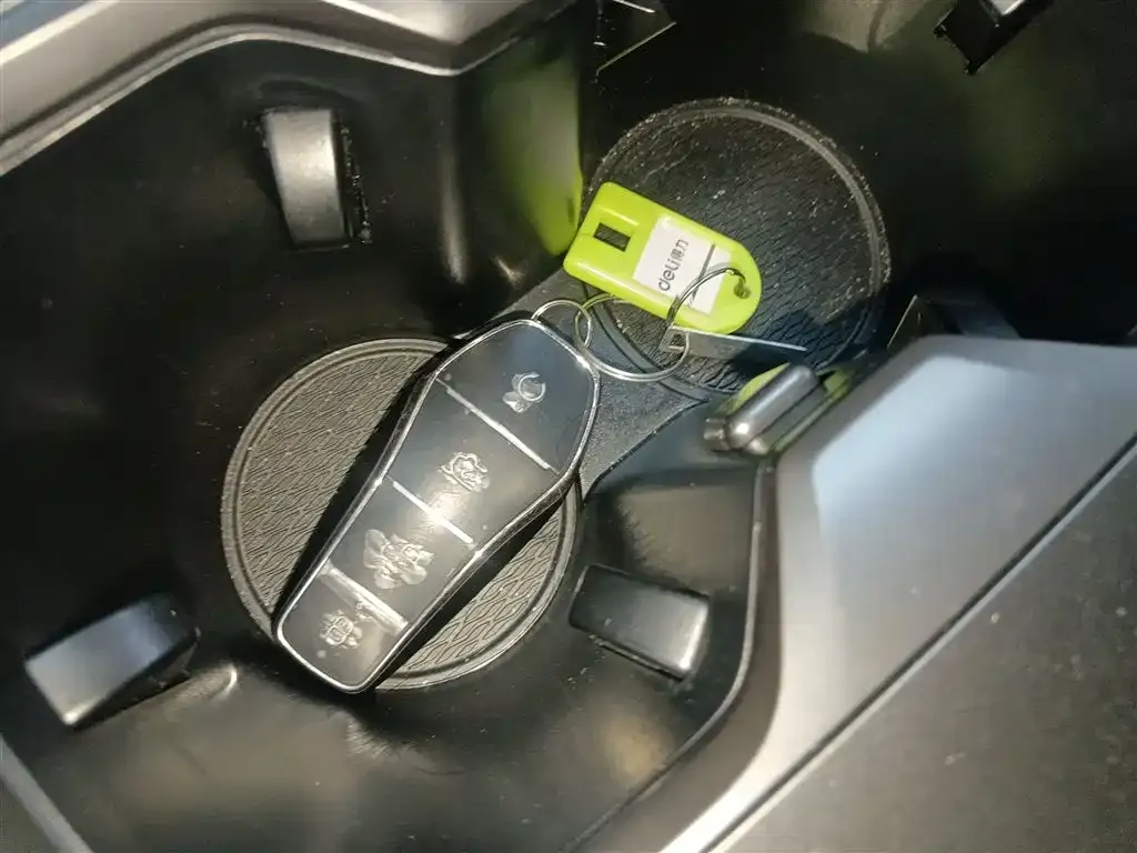 BYD L EV 2025 из CN, фото 10
