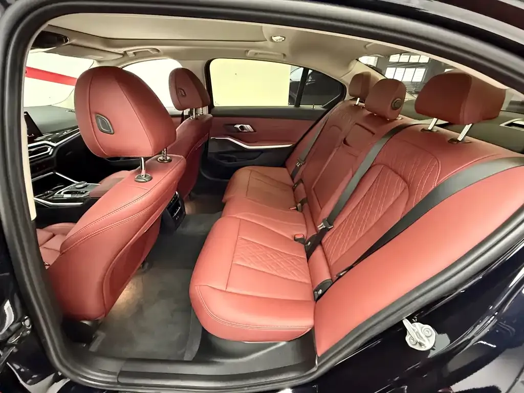 BMW 3 Series 2024 из CN, фото 6