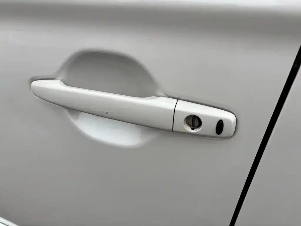 Mitsubishi Outlander — фото 2