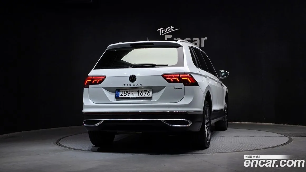 Volkswagen Tiguan — фото 4