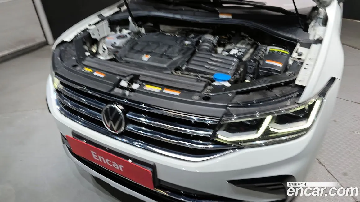 Volkswagen Tiguan — фото 10